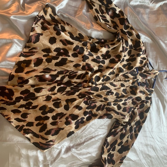 Missguided size 14 top with belt - Picture 1 of 2